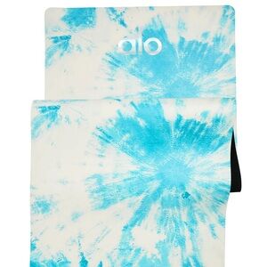 ALO Yoga Tie Dye Warrior May Blue Aqua